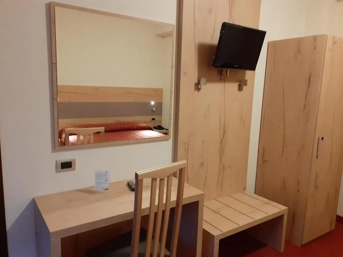 Hotel Des Alpes Castione della Presolana 3*,  Olaszország