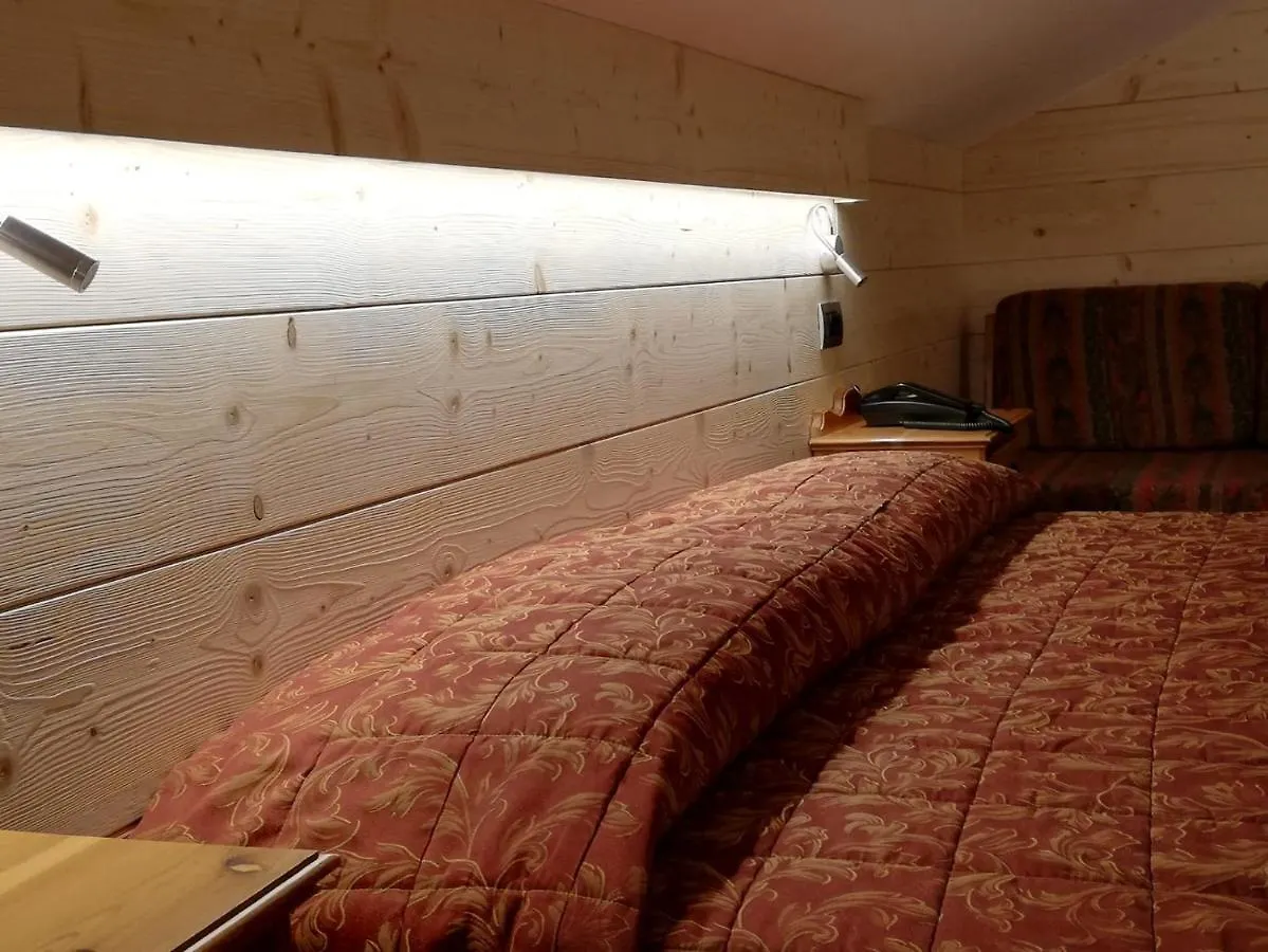 Hotel Des Alpes Castione della Presolana 3*,